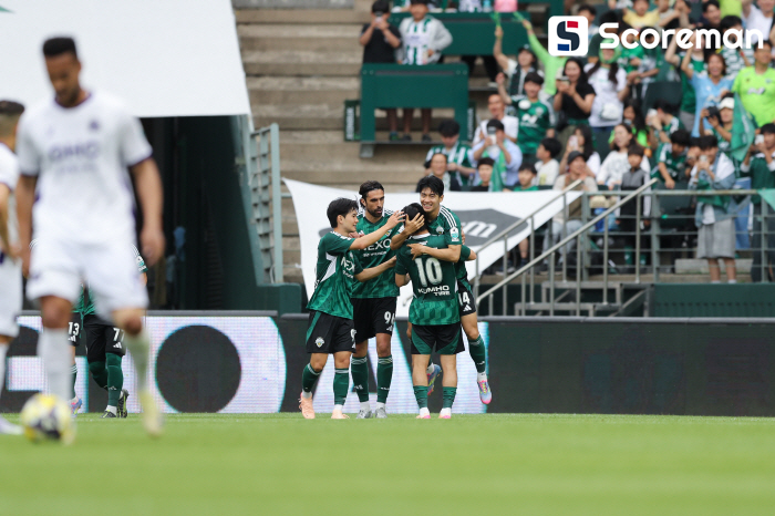 전북, 안양에 2-0 승리…K리그1 10경기 연속 무패